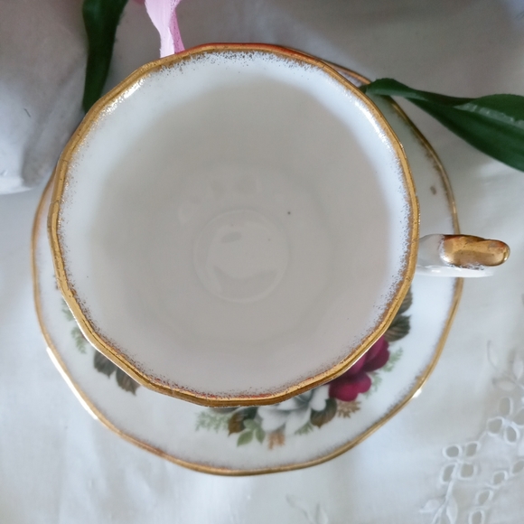 Claire English Cottage Tea Cup - Picture 2 of 3